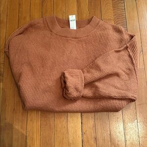 NWT Aerie women’s oversized Burnt Orange Crewneck Sweater